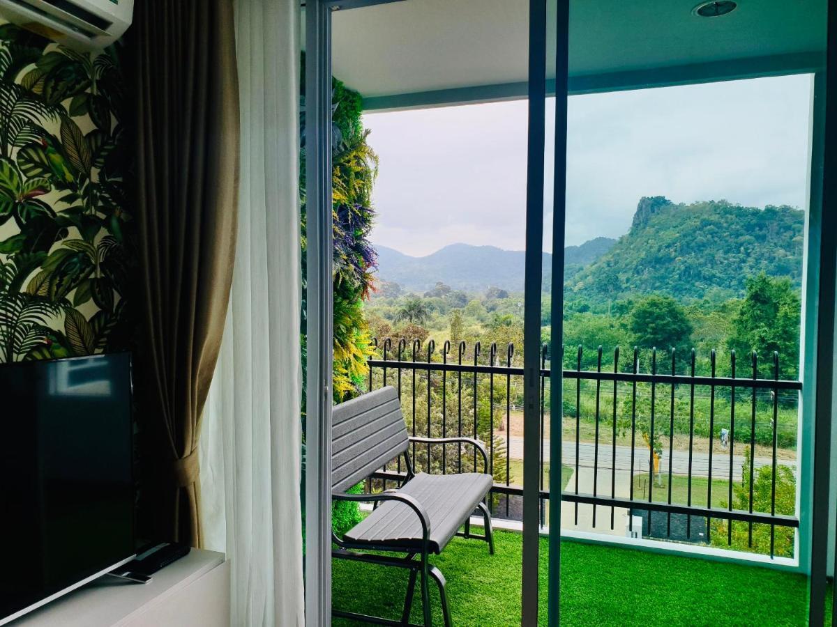 Отель Courtyard Khaoyai Накхонратчасима Экстерьер фото
